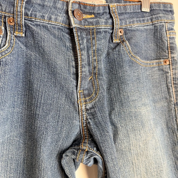 Levi's Women's Flared Jeans in Blue Wash - Picture 5 of 9